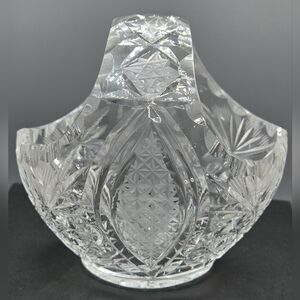 Glass Crystal Vase Dish Basket No Chips Or Cracks Great for Easter & Spring EUC